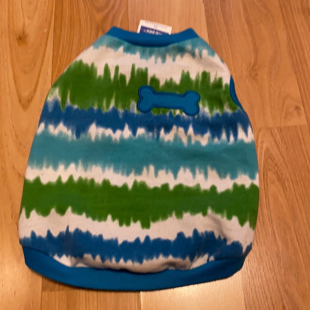 Dog tied dye t-shirt size S/M